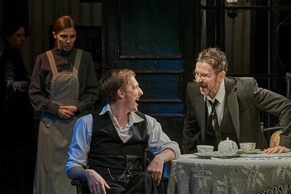 фотография ПЕРВЫЙ ВАРИАНТ Вассы Железновой